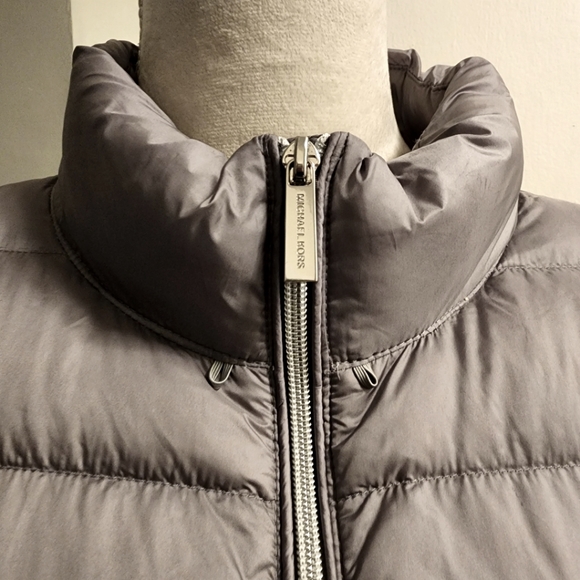 Michael Kors puffer jacket - Picture 3 of 6